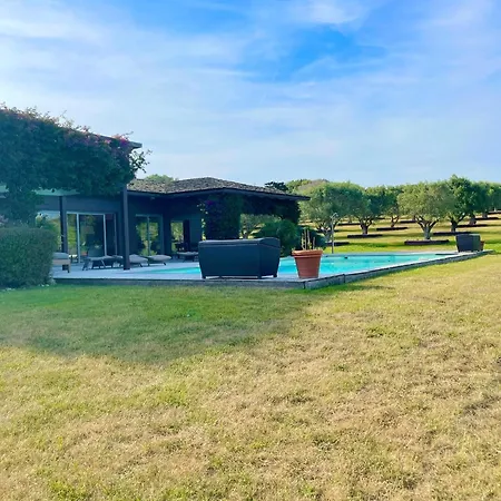 Villa Lavezzi *