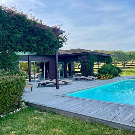 Lavezzi Villa *