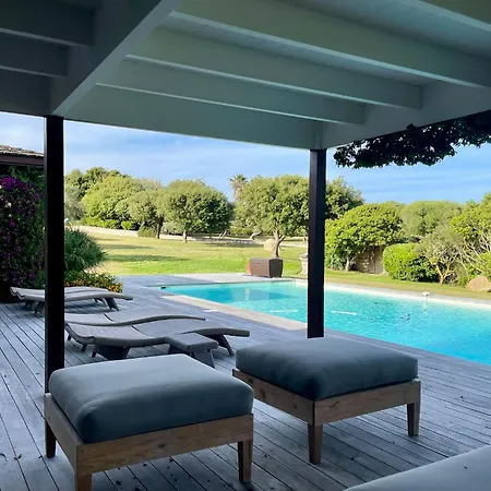 Villa Lavezzi *