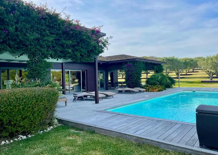 Lavezzi Villa *